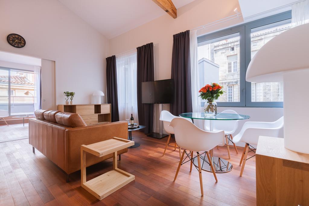 Apartment with Terrace,438762477:JPEG